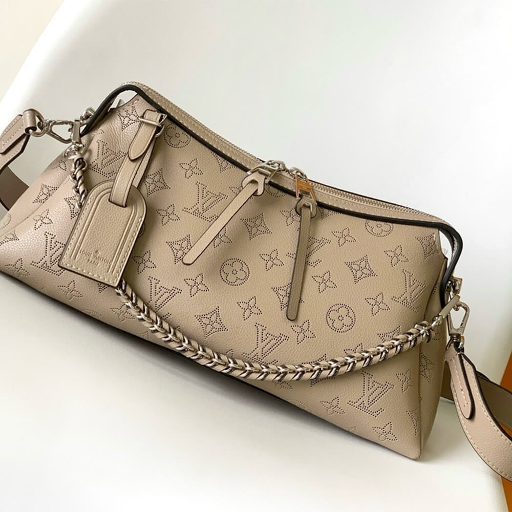 LV Hand It All PM - Image 2