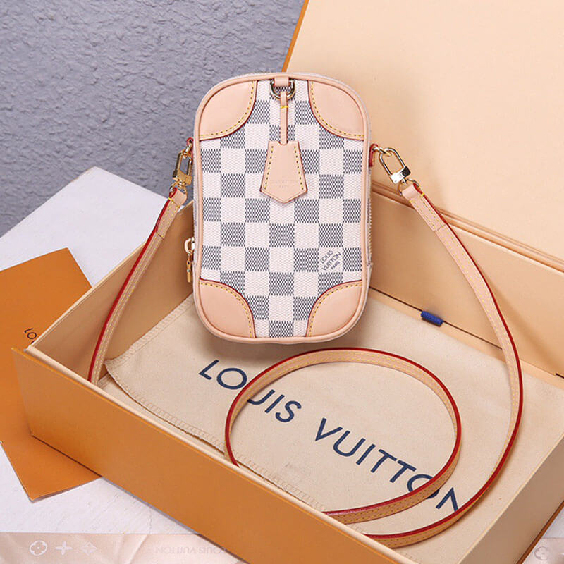 LV Neokapi Pouch - Image 2