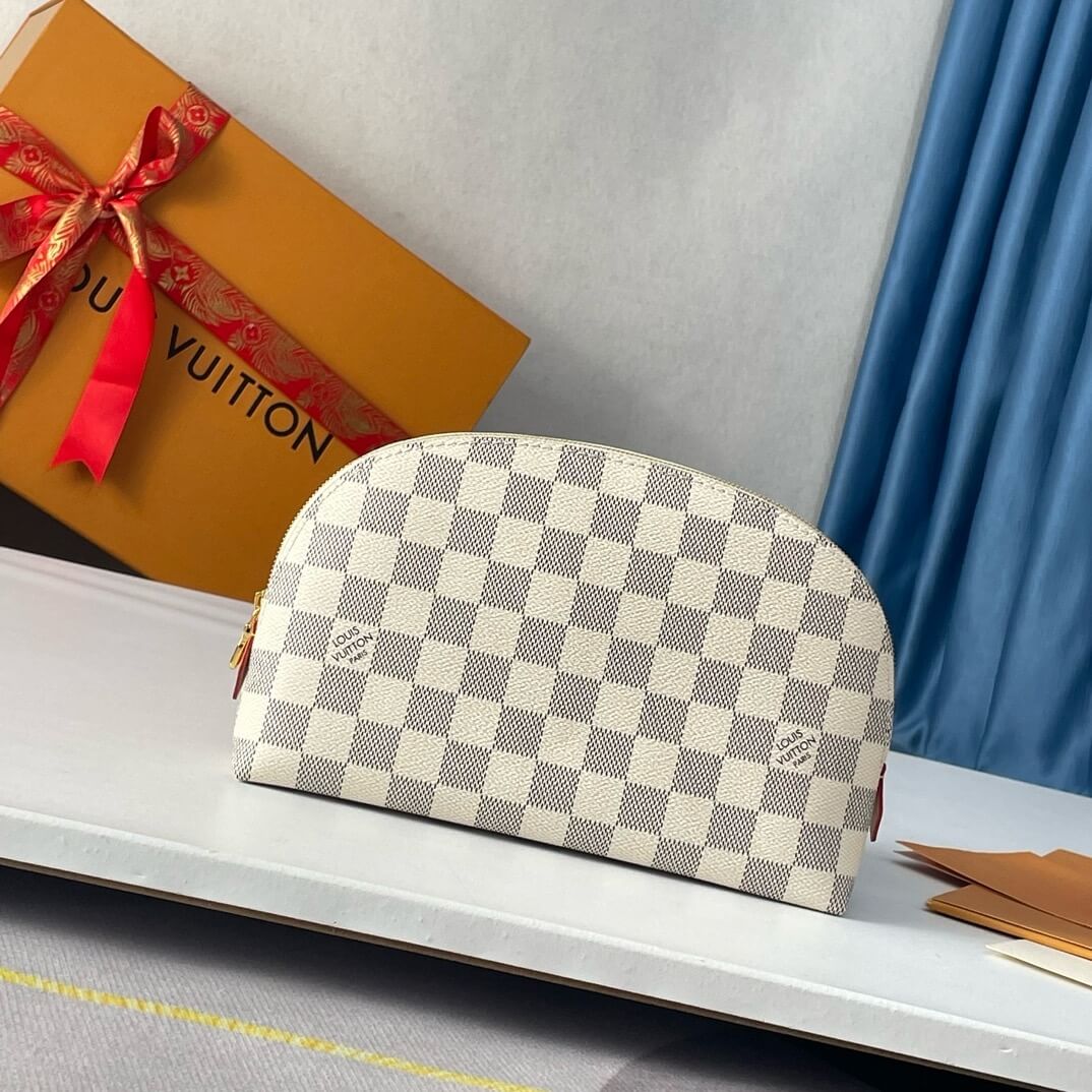 LV Cosmetic Pouch MM - Image 2