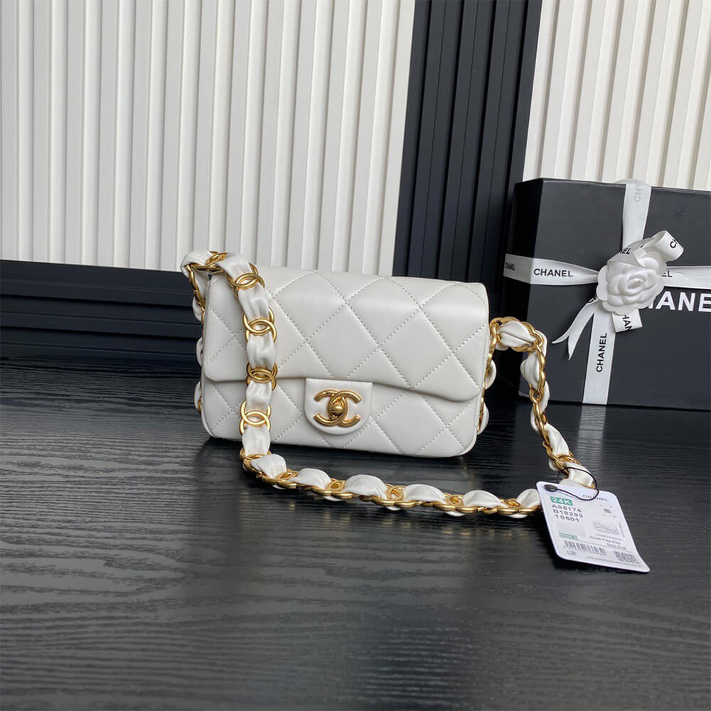 White CHANEL Small Flap Bag (high-end grade) - Image 2