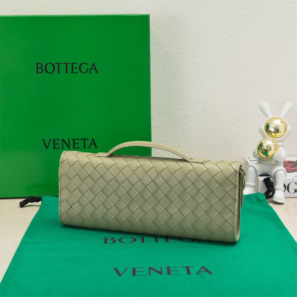 Bottega Veneta Andiamo Clutch (HIGH-END GRADE) - Image 3