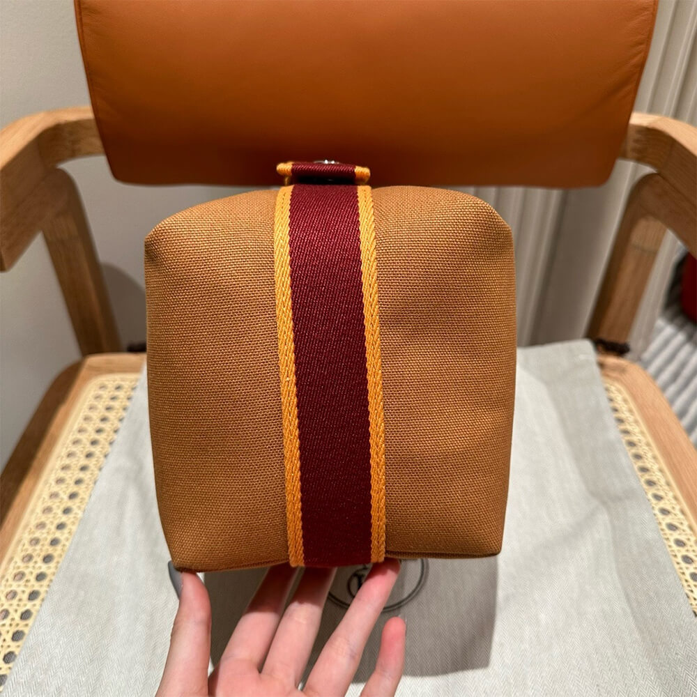 Hermes toiletery bag - Image 3