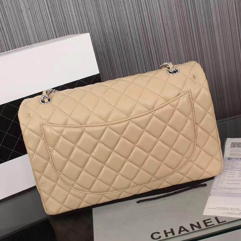 CHANEL Classic Maxi Handbag - Image 3
