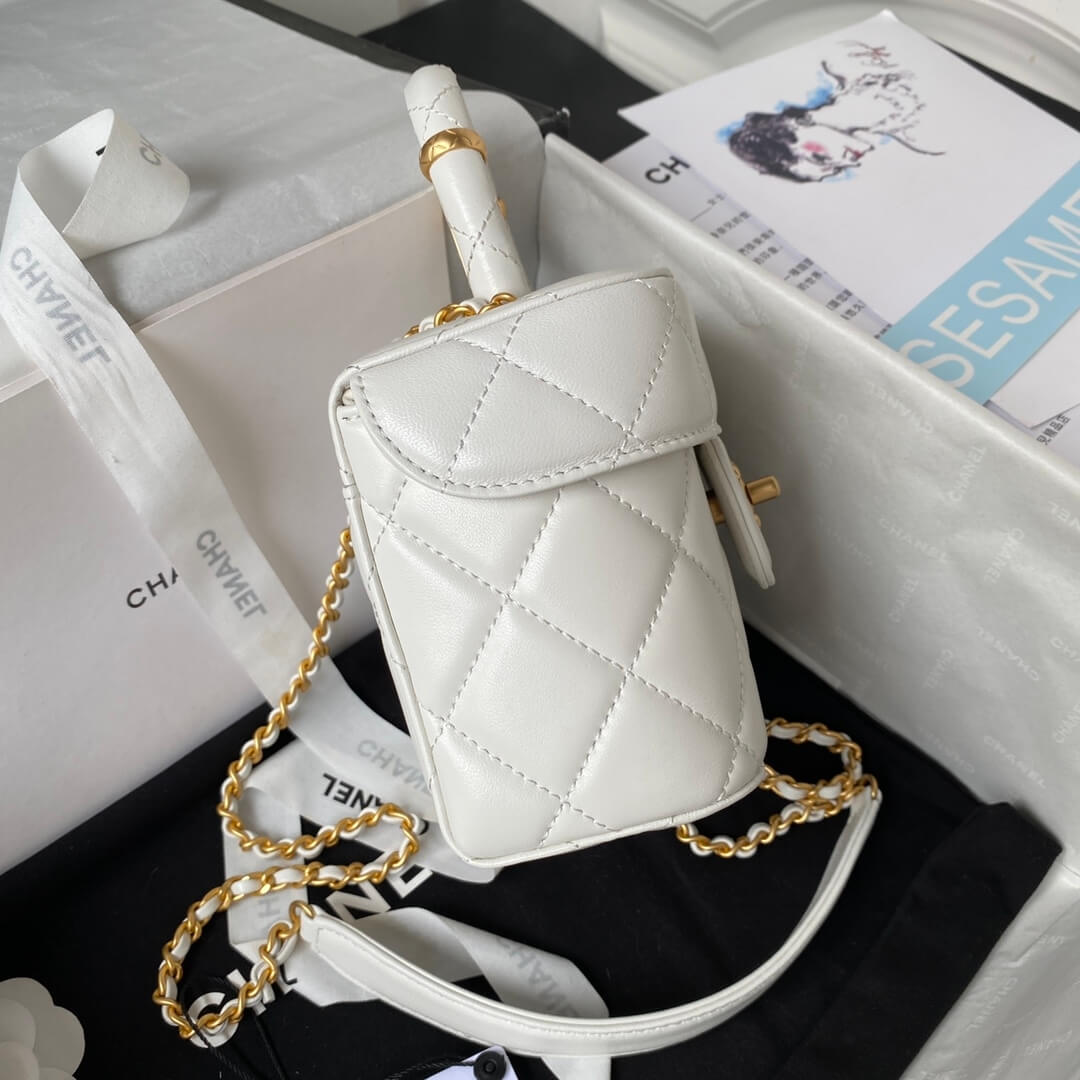 Chanel 23S handle cosmetic bag (high-end grade) - Image 3