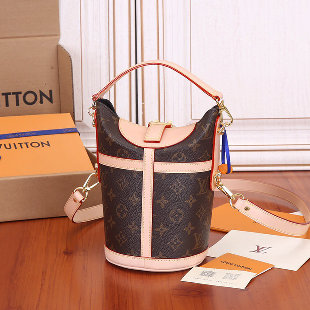 LV Duffle Bag - Image 4