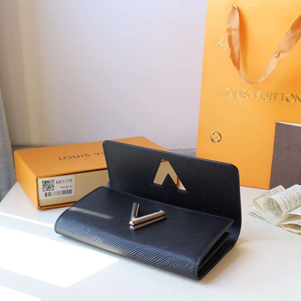 Louis Vuitton TWIST WALLET - Image 4