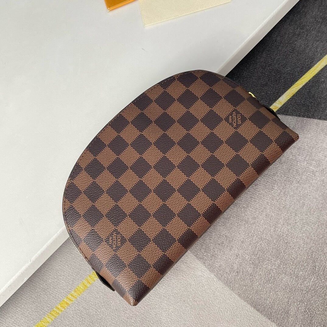LV Cosmetic Pouch MM - Image 4