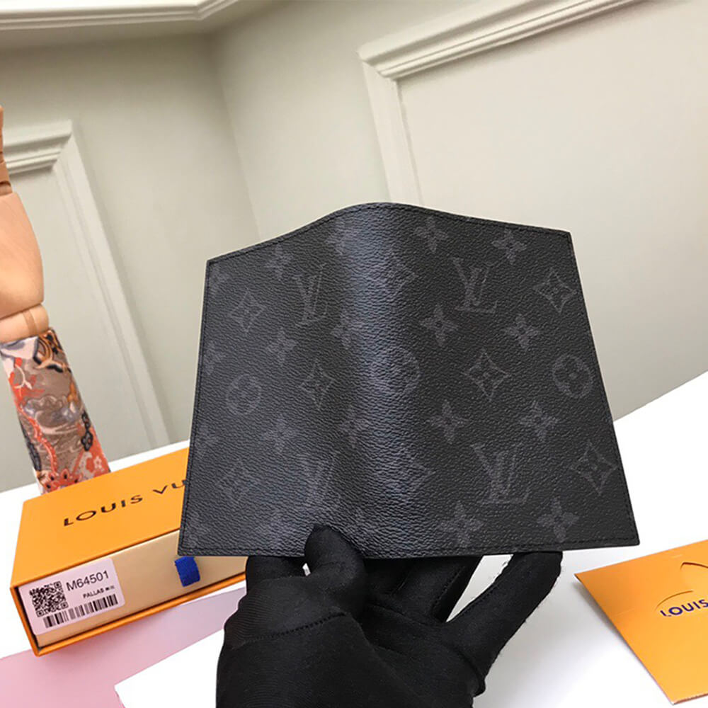LV PASSPORT COVER - Image 4