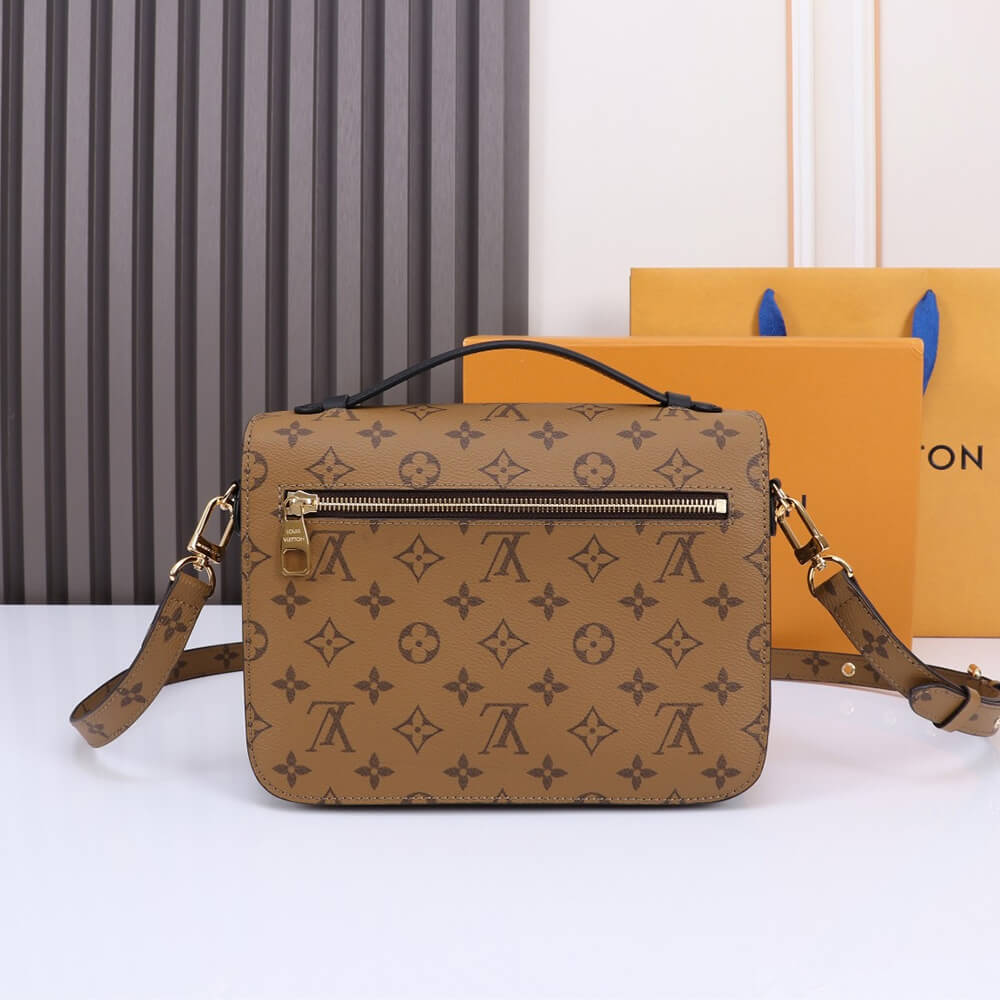 Monogram LV Pochette Metis - Image 4