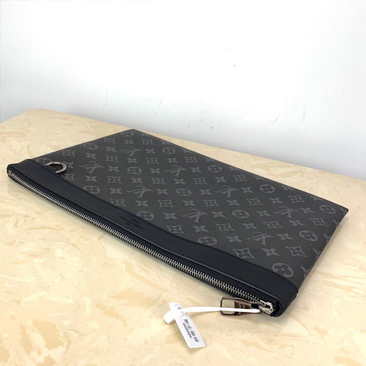 LV Discovery Pochette - Image 4