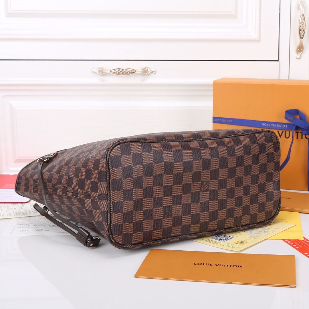 Cerise Red LV Neverfull MM - Image 5