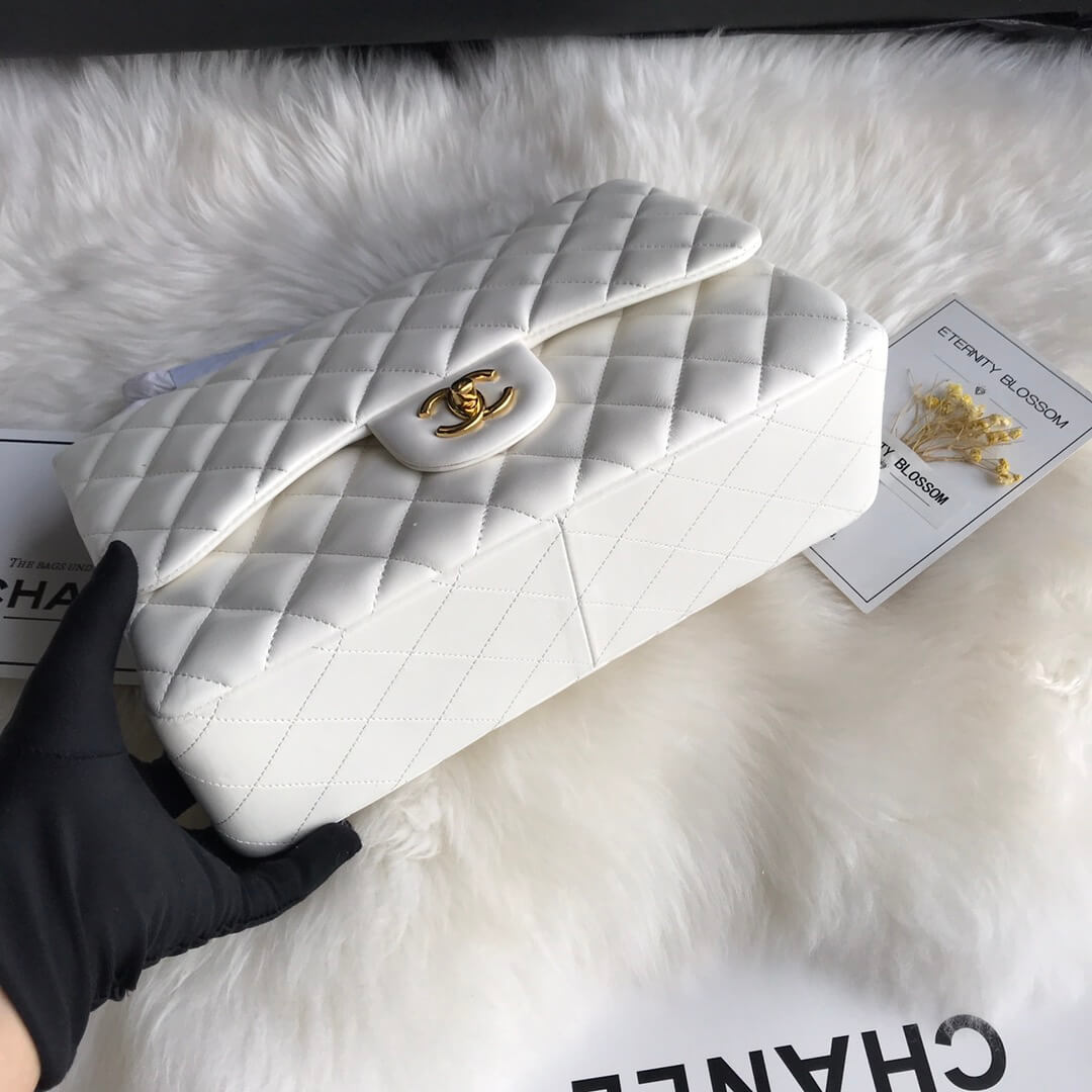 White CHANEL LARGE CLASSIC HANDBAG (High-end grade) - Image 5