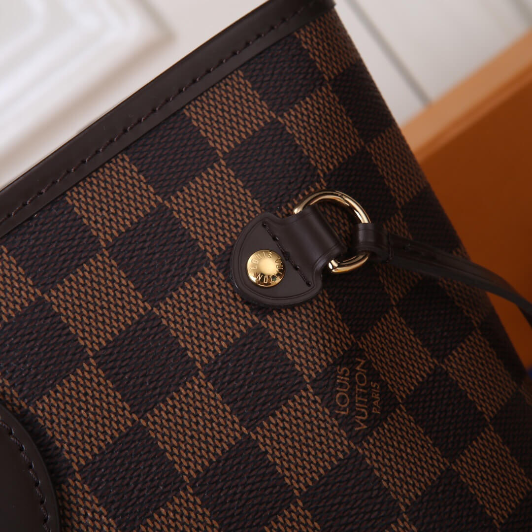 Cerise Red LV Neverfull MM - Image 6