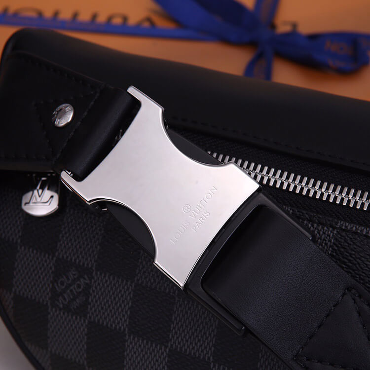 LV Campus Bumbag - Image 6
