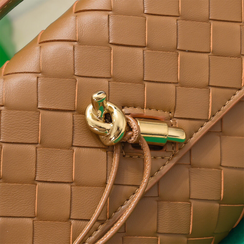 Brown Bottega Veneta Andiamo Clutch (HIGH-END GRADE) - Image 6