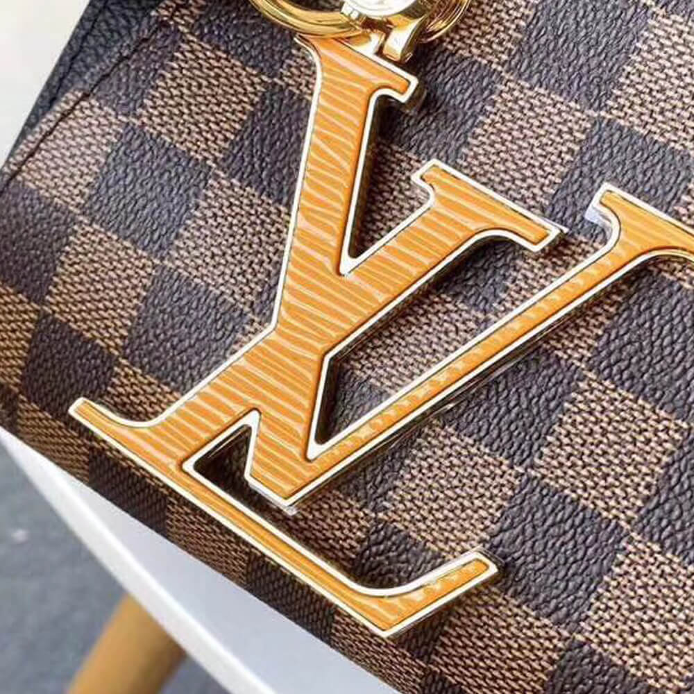 LV RIVERSIDE - Image 6
