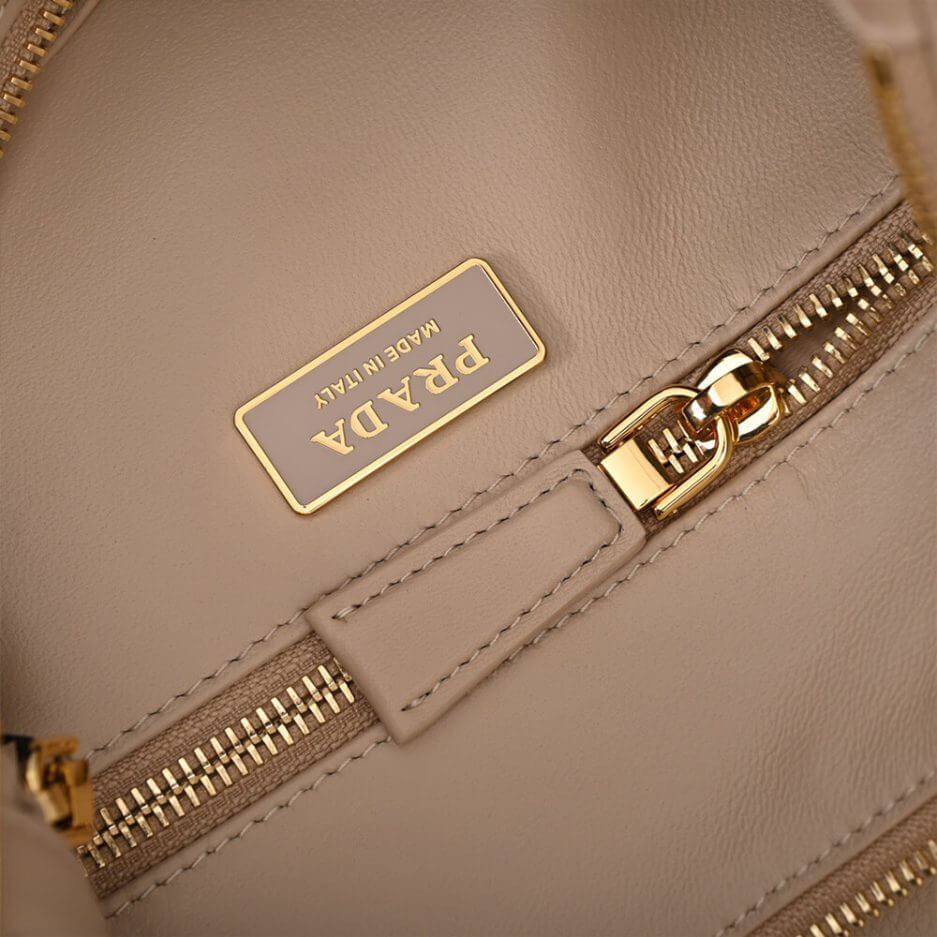 Prada Aimee large leather shoulder bag - Image 7