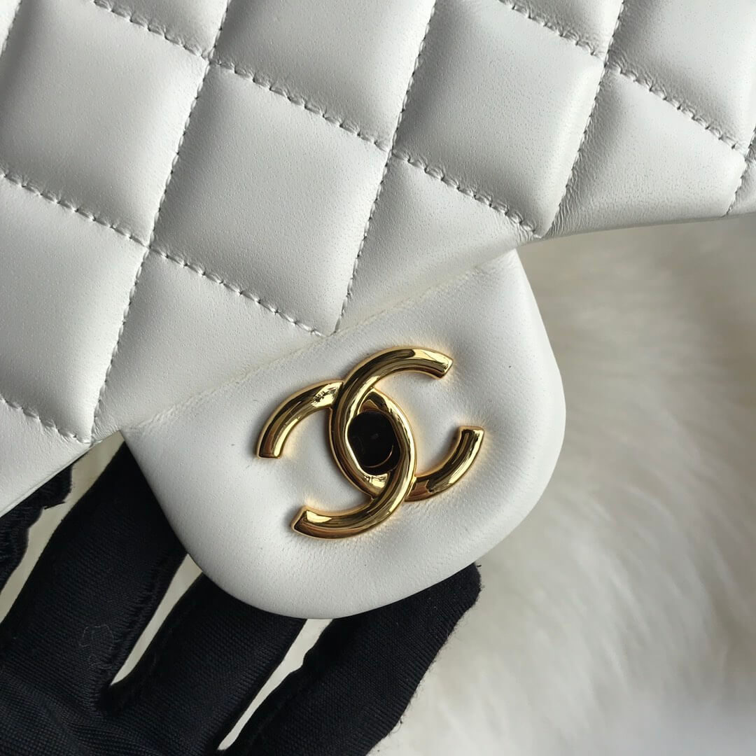 White CHANEL LARGE CLASSIC HANDBAG (High-end grade) - Image 7