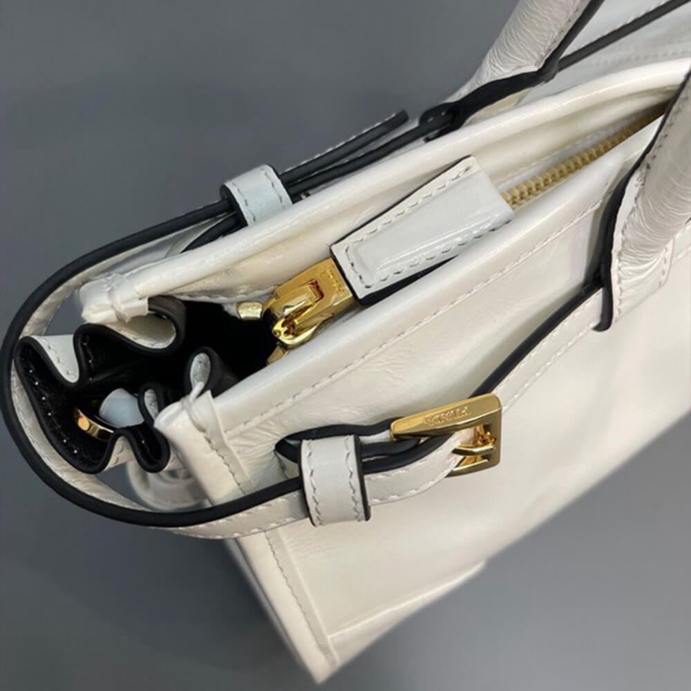 White Prada Medium leather handbag (high-end grade) - Image 7