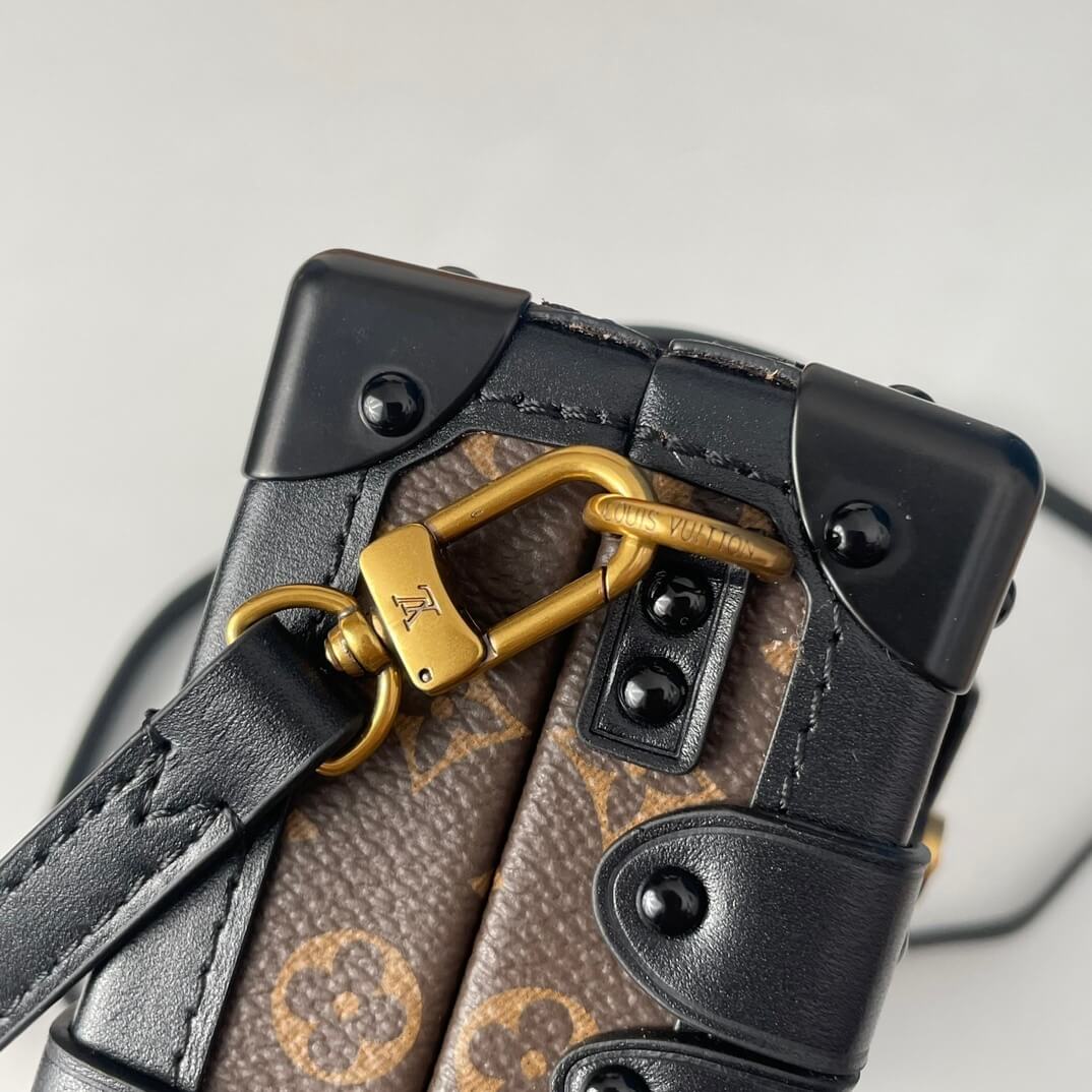 LV Petite Malle - Image 7