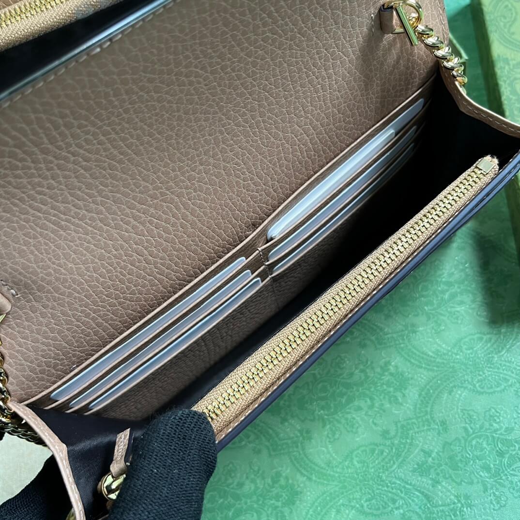 GG Marmont two-tone mini chain bag - Image 8