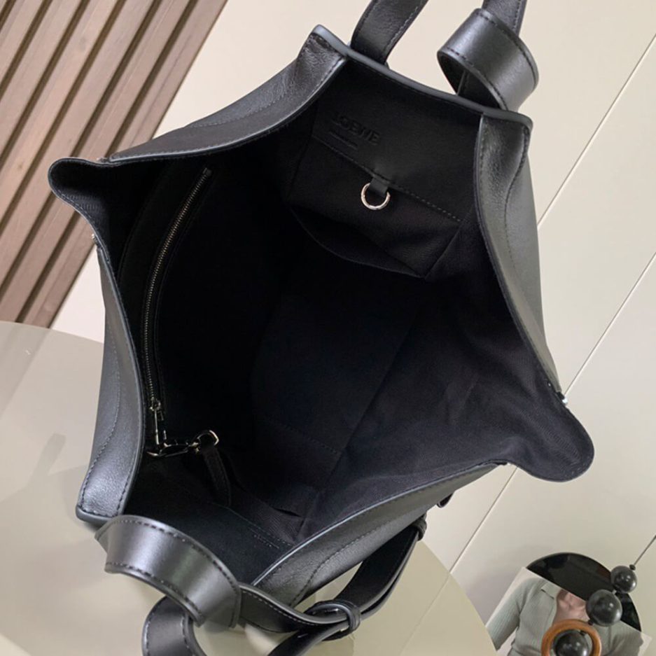 Black Loewe Small Hammock bag in soft grained calfskin - Image 8