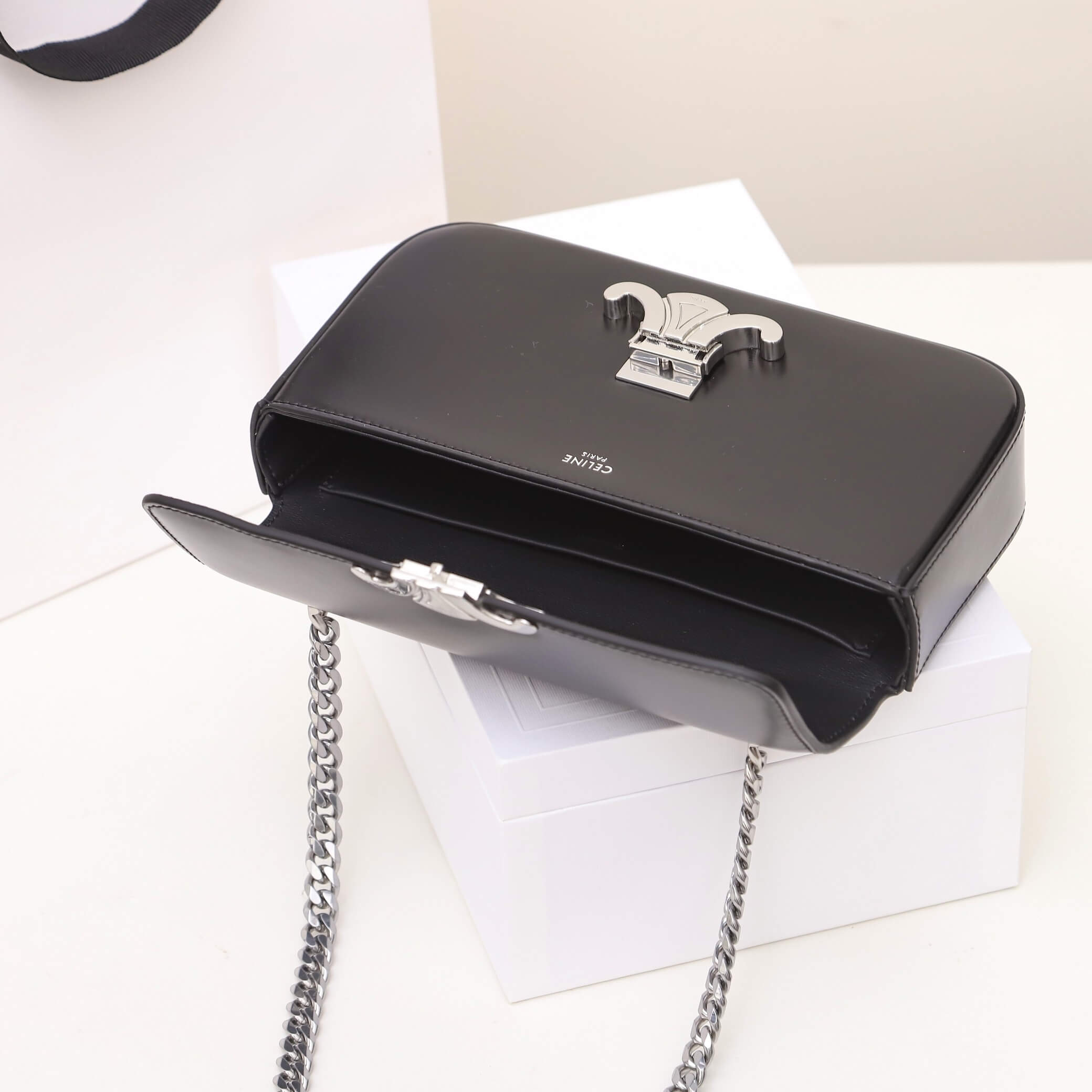 CELINE CLAUDE shiny cowhide leather chain shoulder bag - Image 8