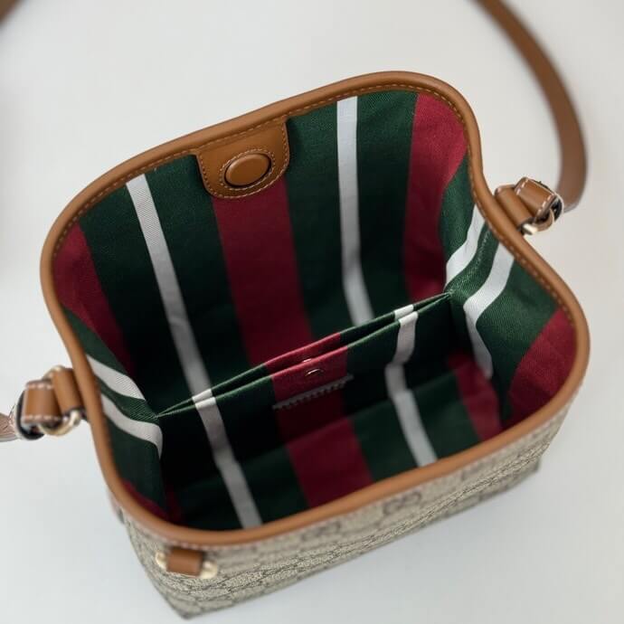 GG Emblem mini bucket bag - Image 8