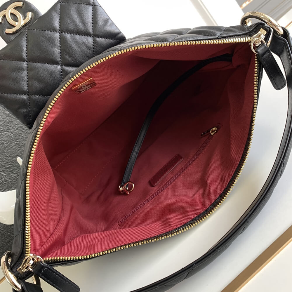 Chanel Hippie hobo bag - Image 9